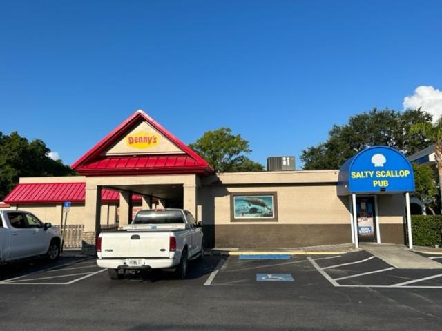 Days Inn By Wyndham Crystal River Extérieur photo
